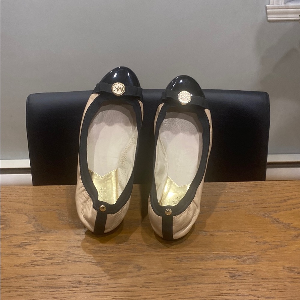 Women's Black and Cream Ballet Flats